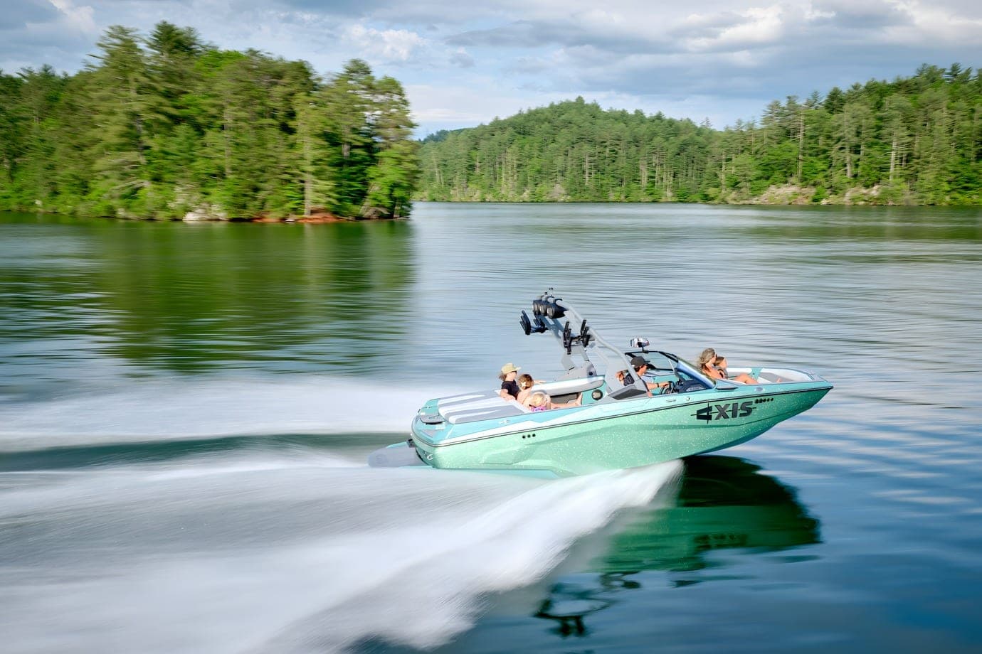 An Axis A200 at speed on a lake
